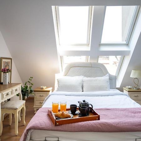 Sunny Studio With A View In Top Center Sofía Exterior foto