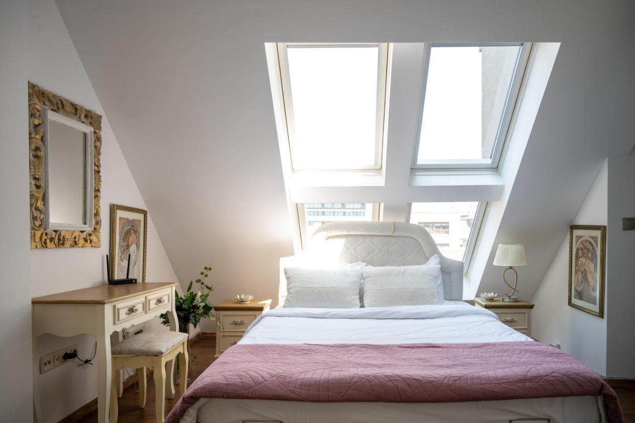 Sunny Studio With A View In Top Center Sofía Exterior foto